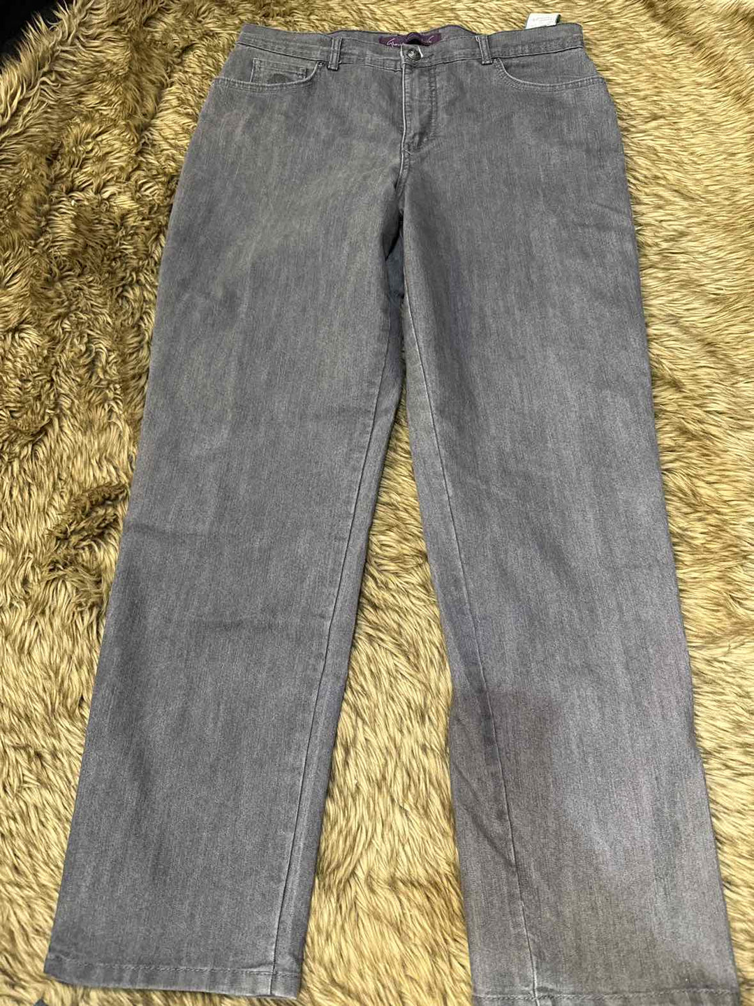 14 - Gloria Vanderbilt Jeans