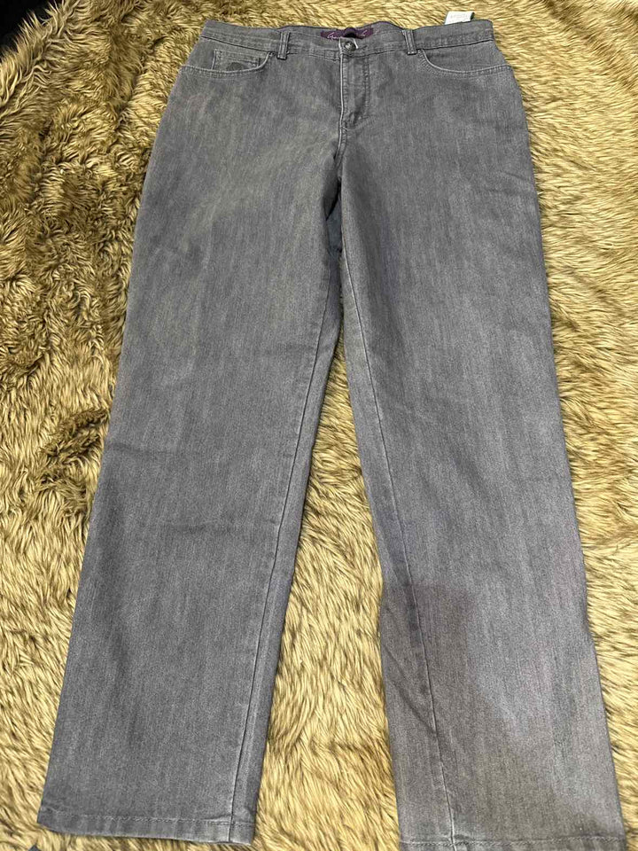 14 - Gloria Vanderbilt Jeans