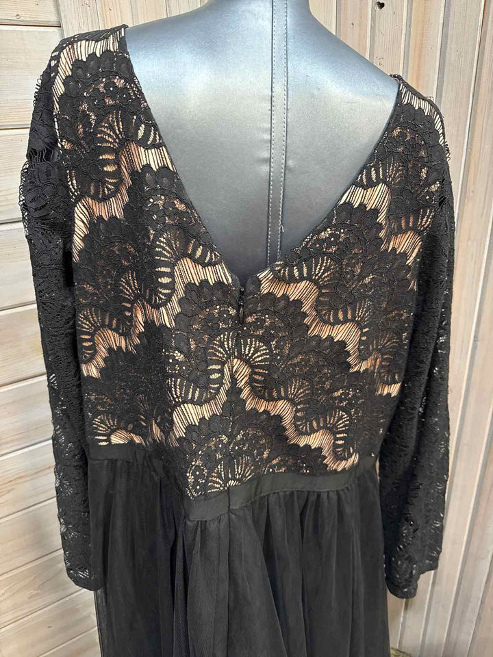 XXL - City Chic Dress
