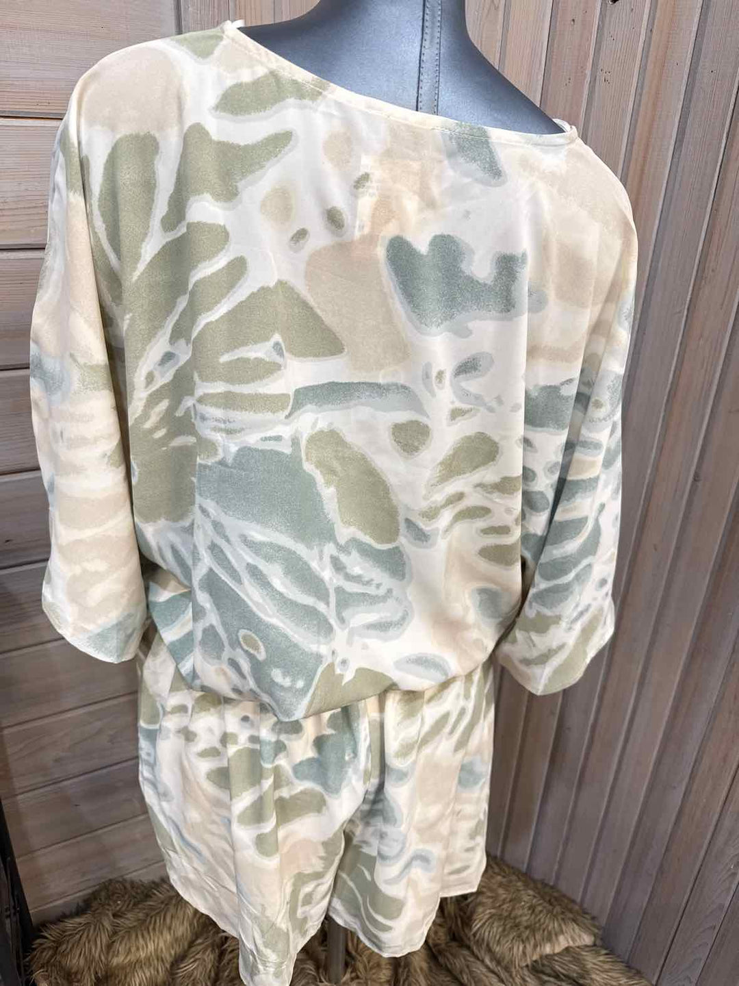 M - GiGiO USA Romper
