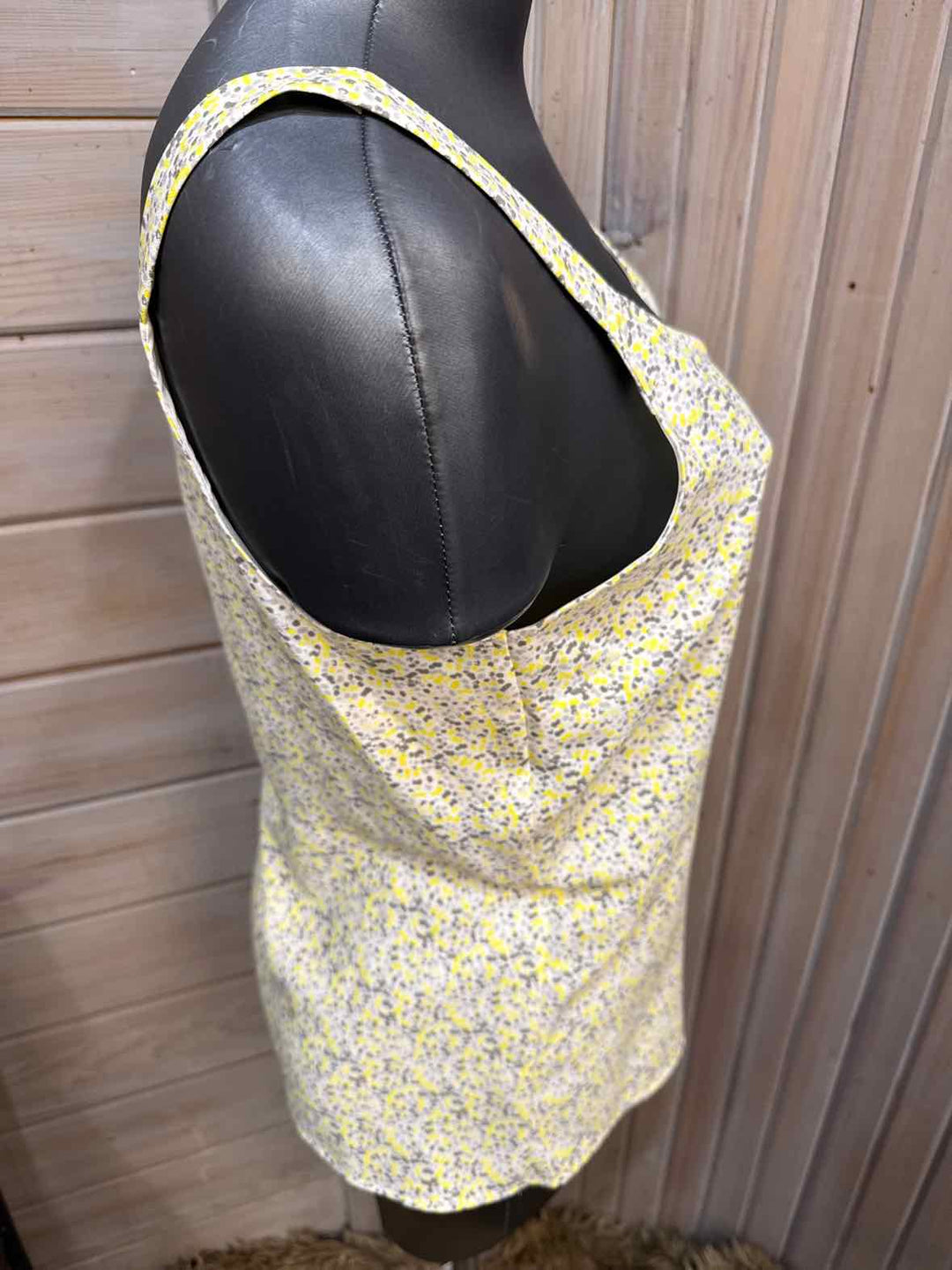 M - Banana Republic Tank