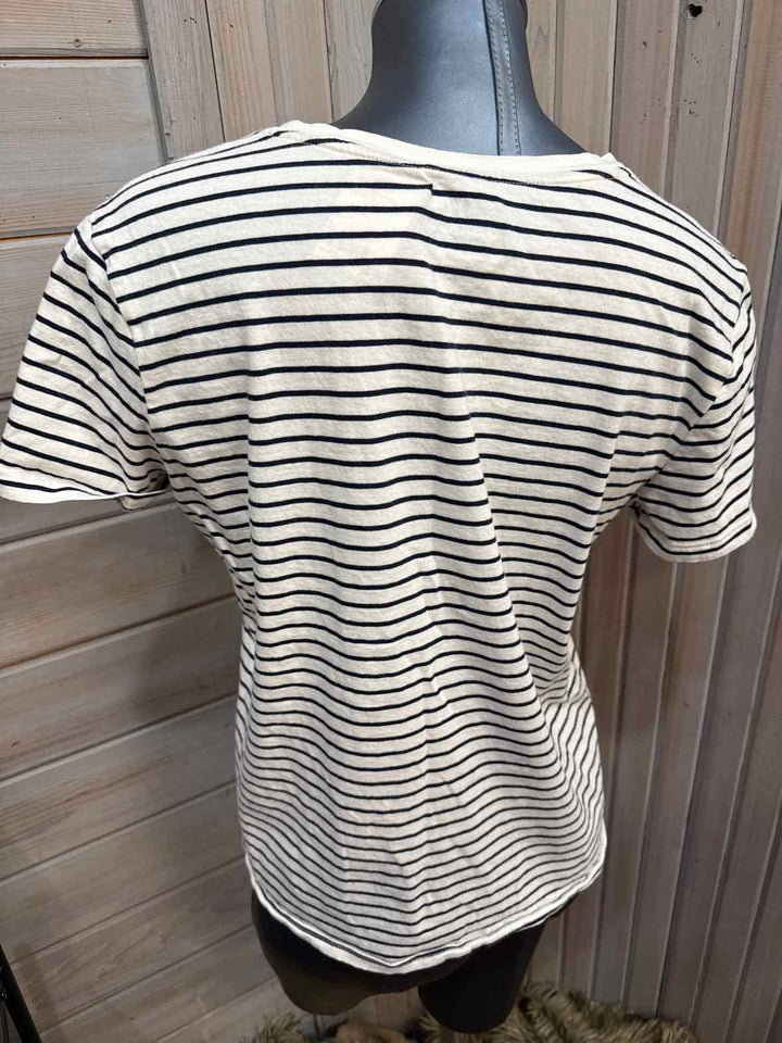 L - Time and Tru T-Shirt