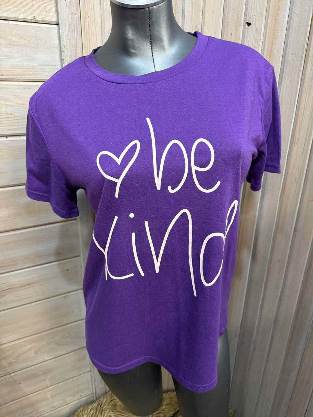 S - Unbranded T-Shirt