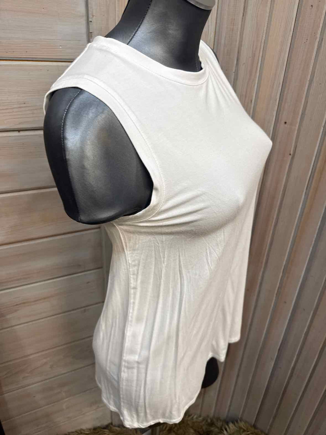 M - Daily Ritual Tank