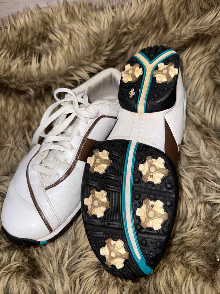 Size 7 Nike