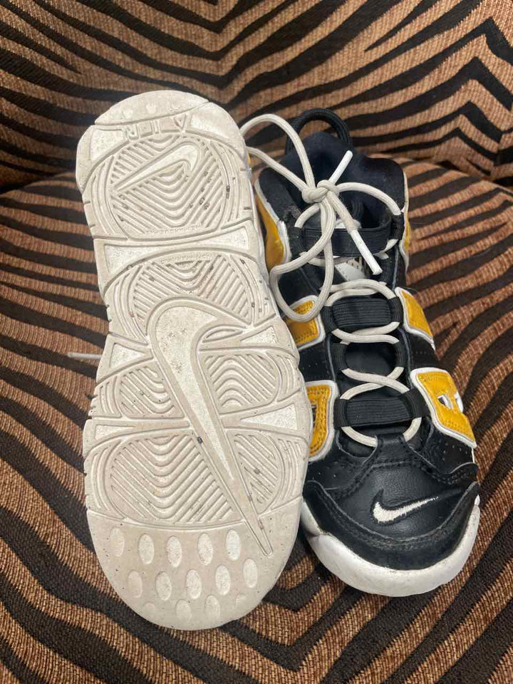 2 - Nike Shoes