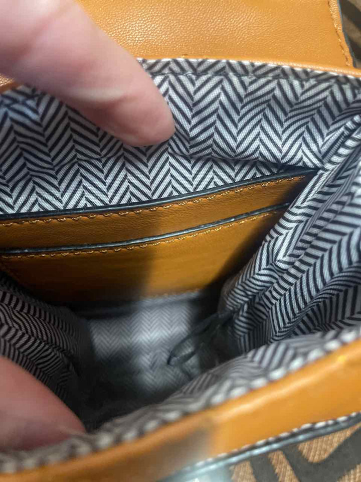 Purse - Unknown Crossbody
