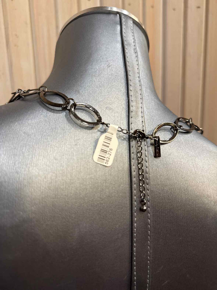 Jewelry - Daisy Fuentes Necklace