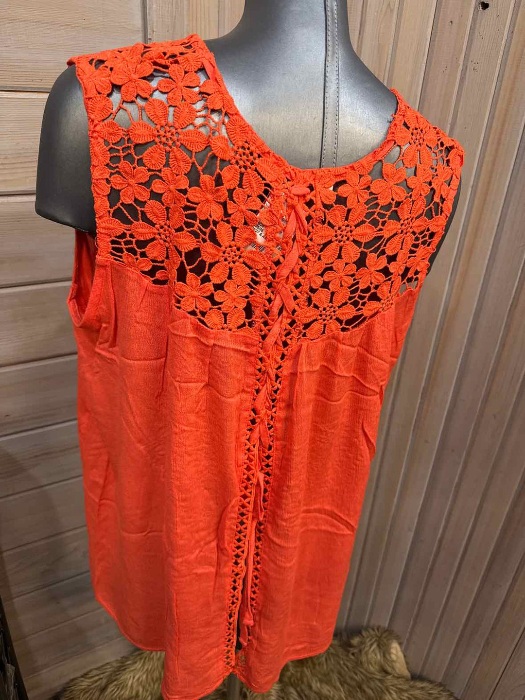 Size XL Variations Tank