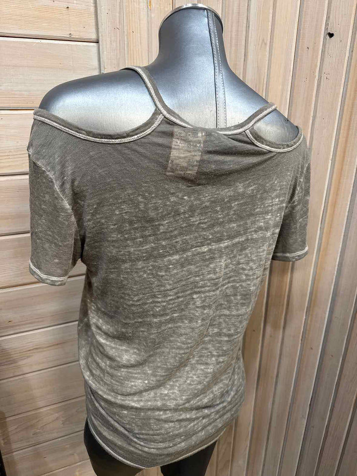 M - Lucky Brand Cold Shoulder