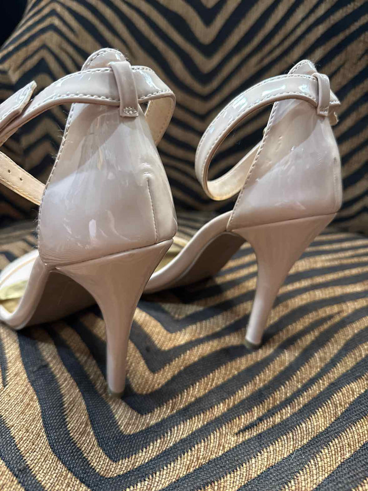 Size 8 Madden Girl Heals