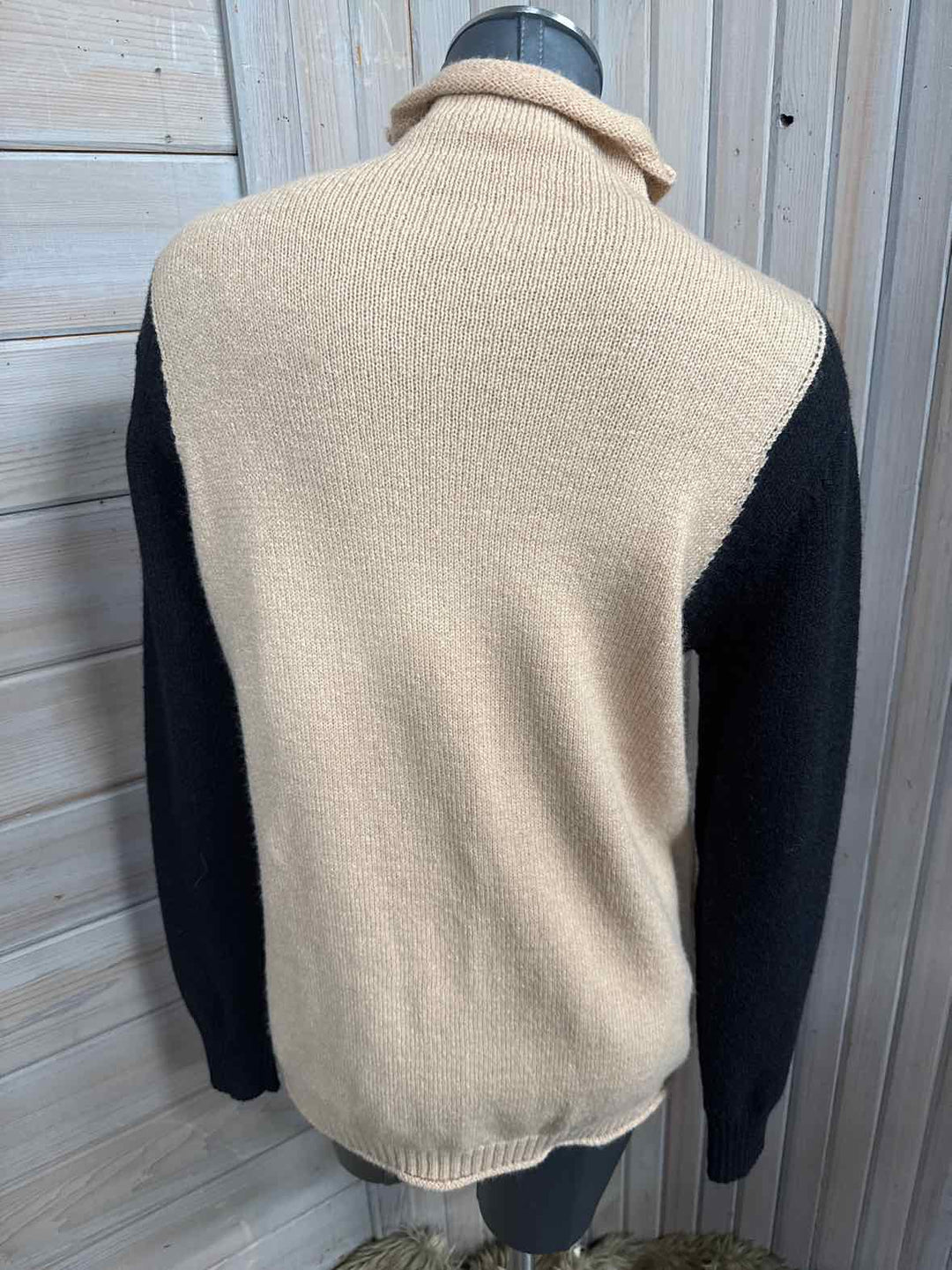 S - Sweater