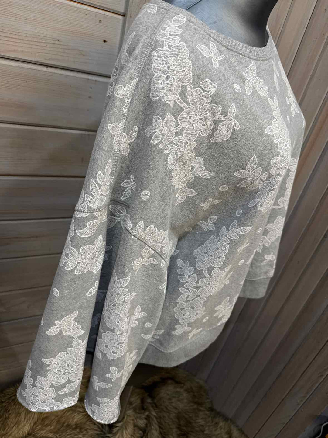 2X - Adore Me Sweatshirt