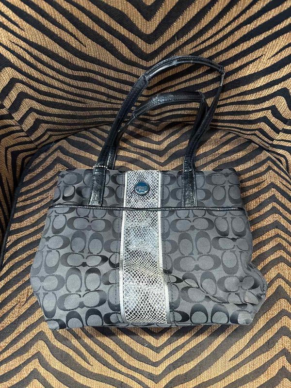 Purse - Coach Shoulder Bag