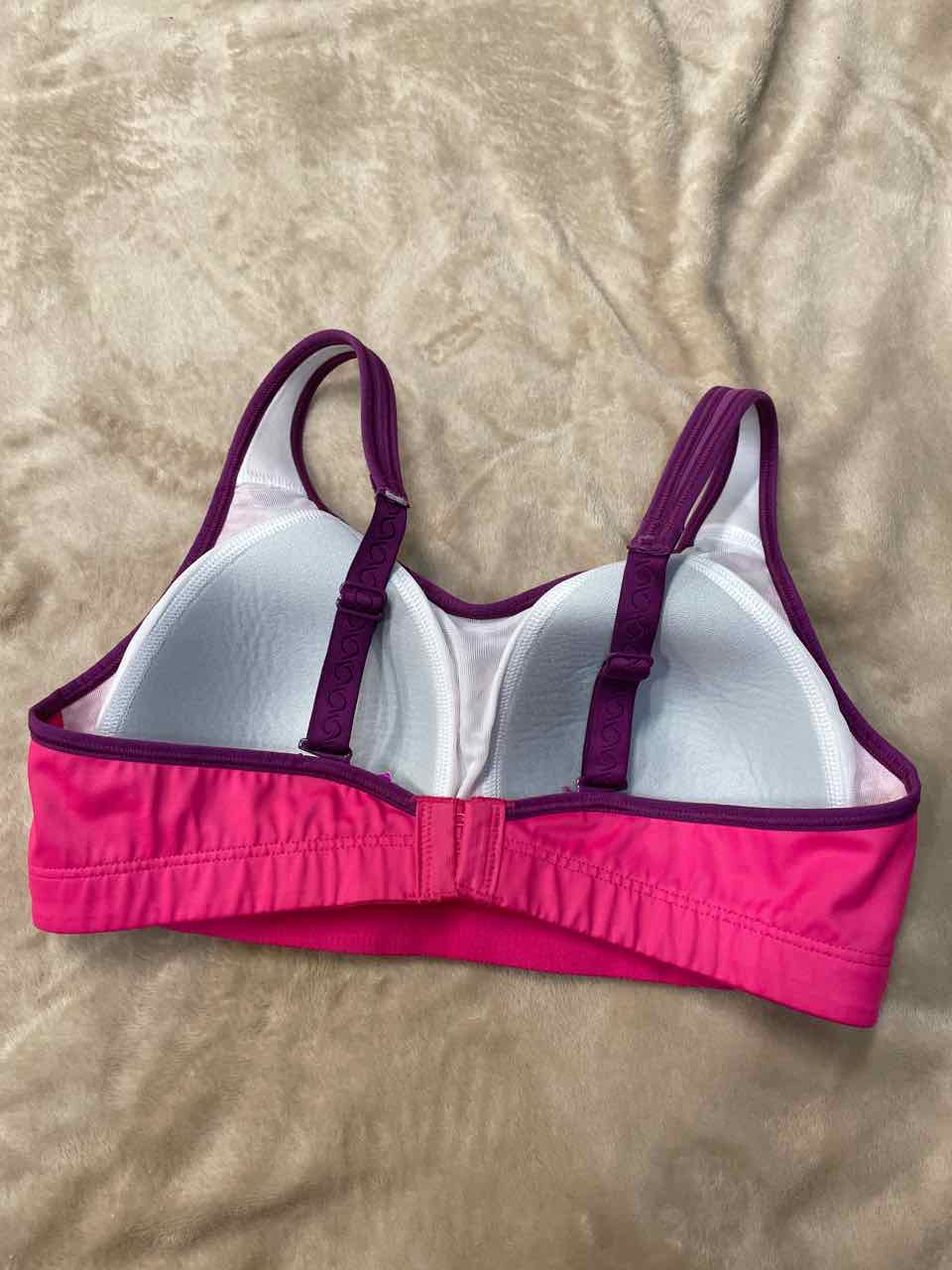 M - Moving Comfort Bra