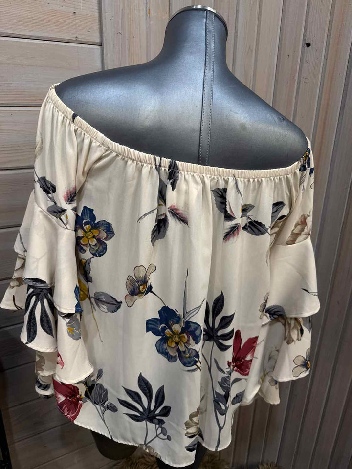 L - Ariella Babydoll Top