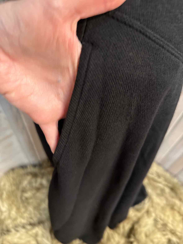 L - HALARA Skirt