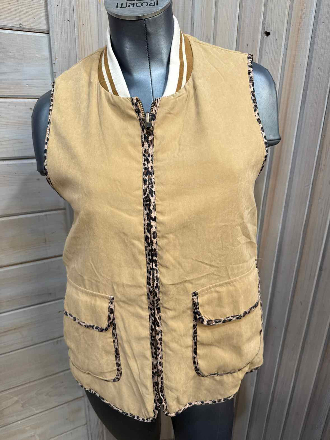 M - Mystree Vest