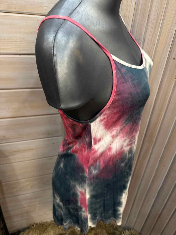 M - Cestyle Tank