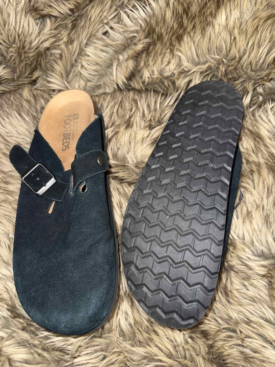 8 - White Mountain Slip-on