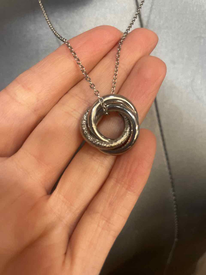 Jewelry - Twisted Knot Necklace