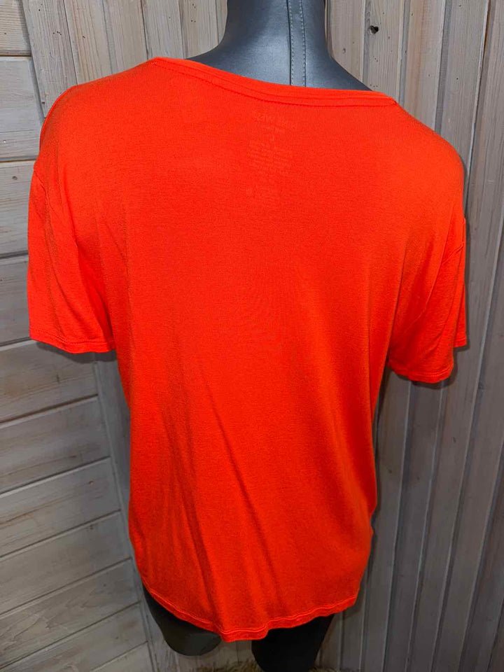 L - Nine West T-Shirt