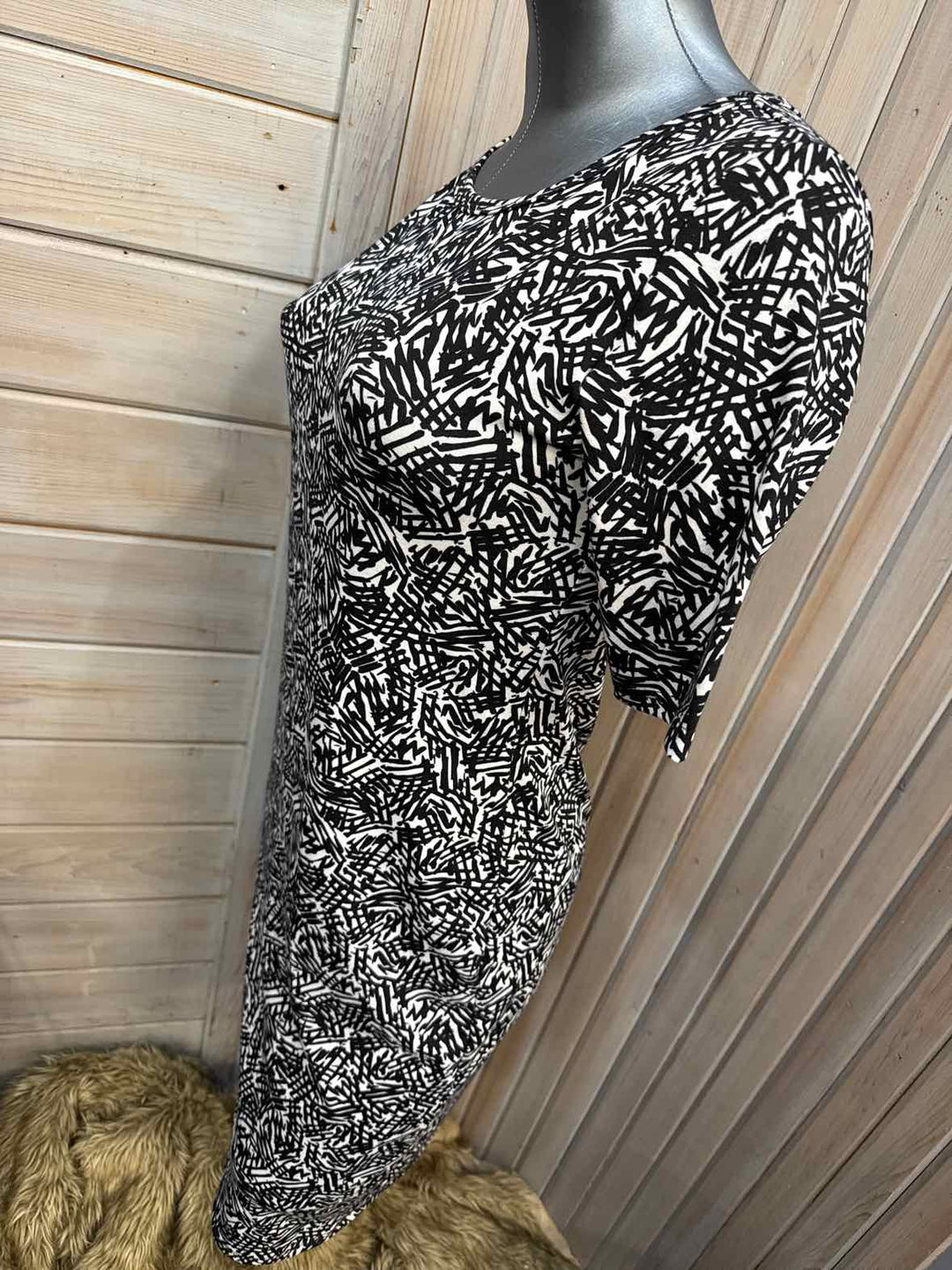 S - LuLaRoe Julia Dress