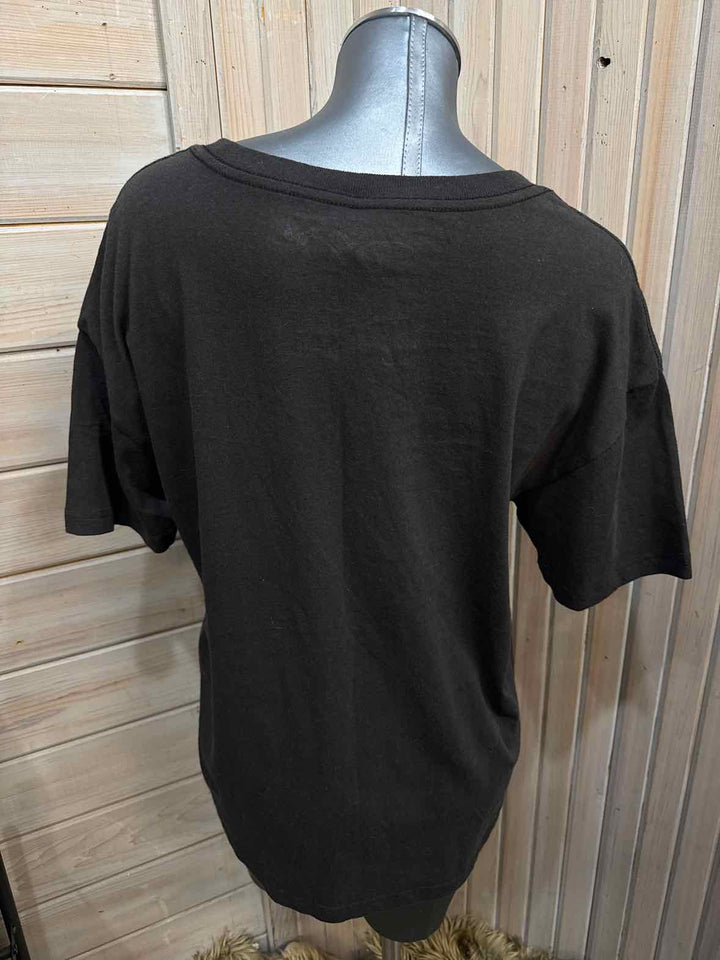 M - Dolly T-Shirt