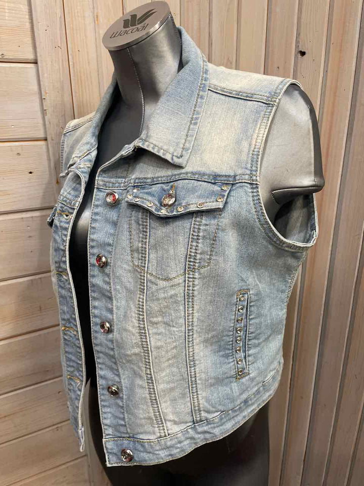 Earl Jean Vest