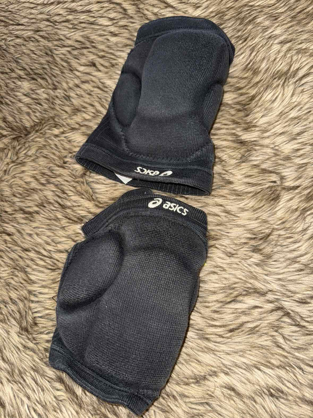 Asics Knee Pads