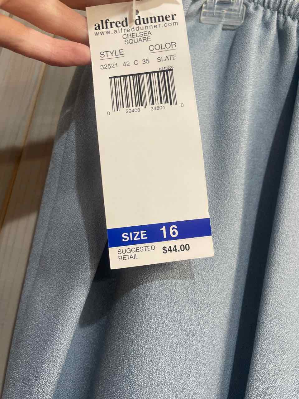 16 - Alfred Dunner Skirt