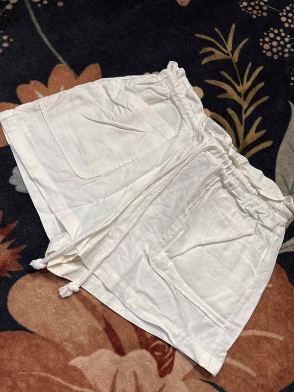 M - Universal Thread Shorts