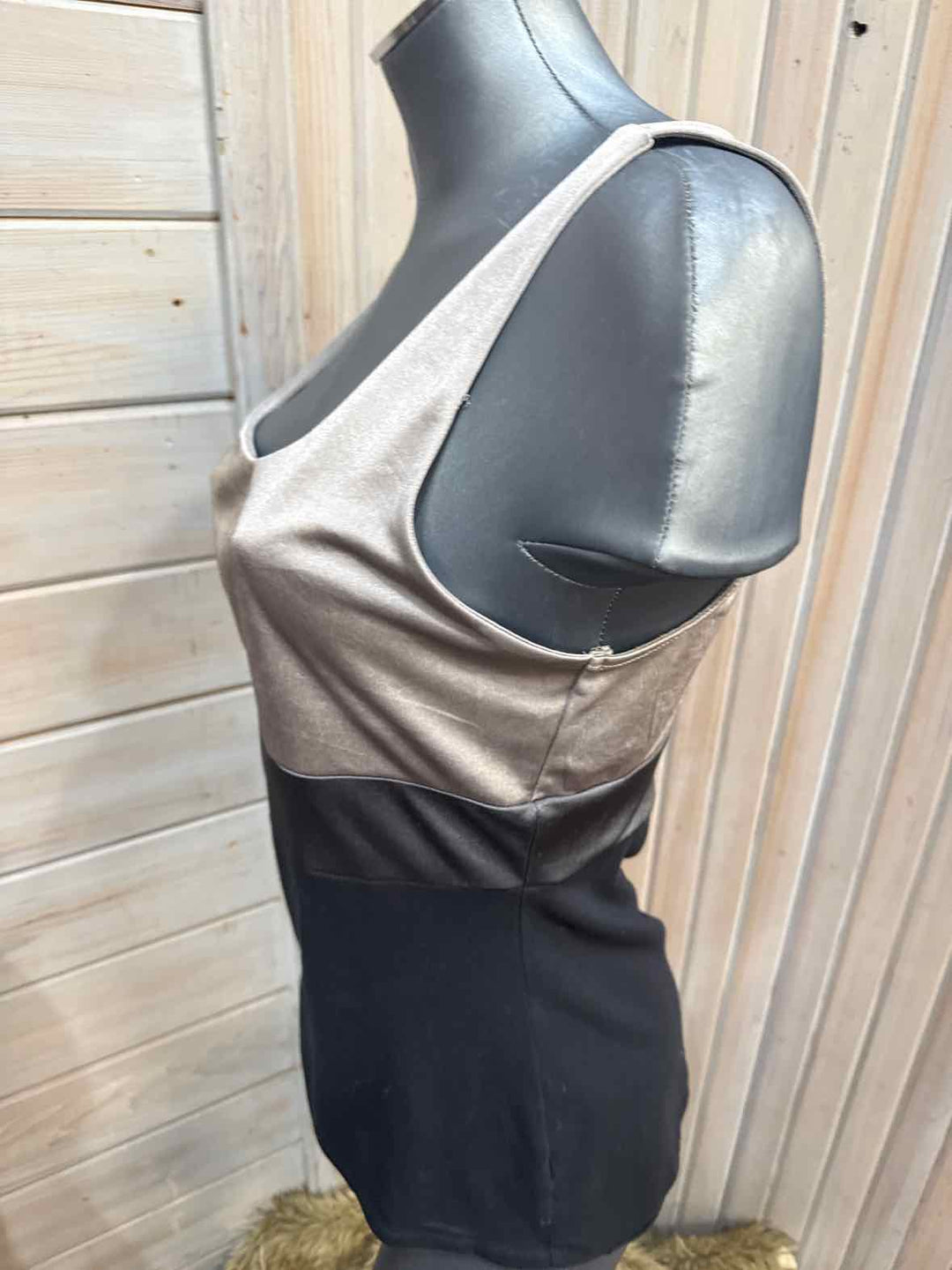 M - Express Tank