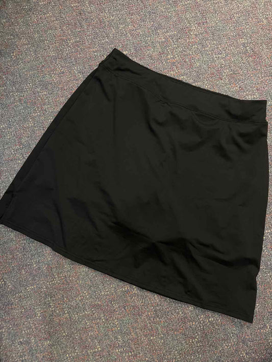 XL - Coo Run Skort