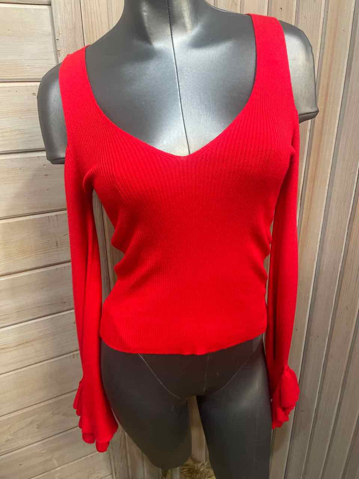 S - Express Cold Shoulder