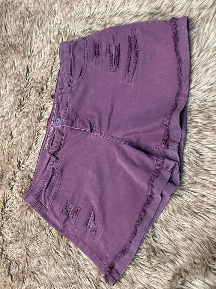 17 - Vanilla Star Shorts