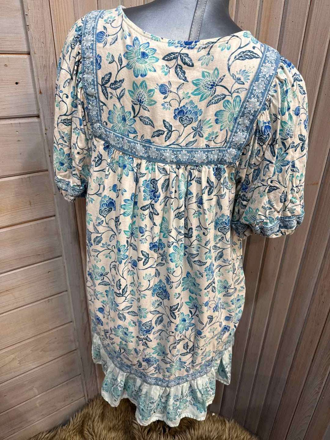 L - Old Navy Dress