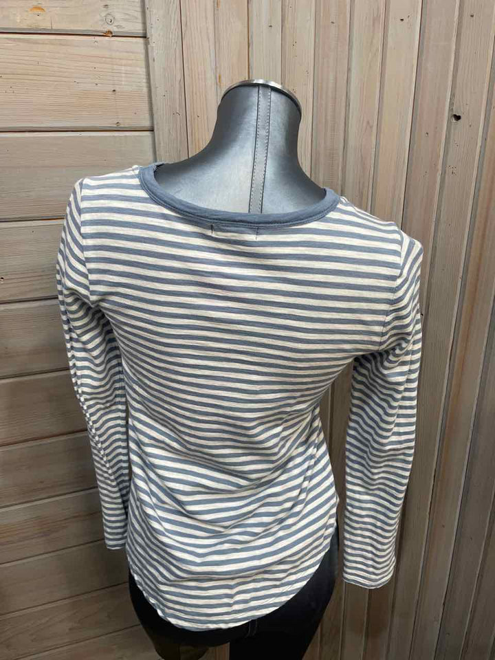 XS - Gap Long Sleeve