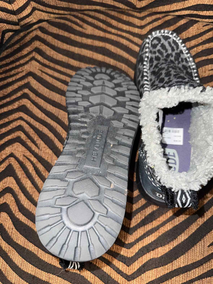 9W - Hey Dude Slip-on