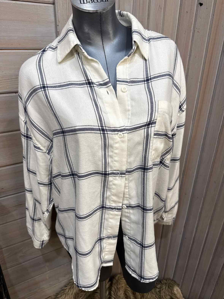 L- Z Supply Button Down