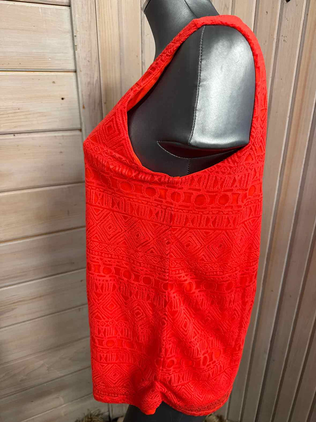 L - Tribal Tank