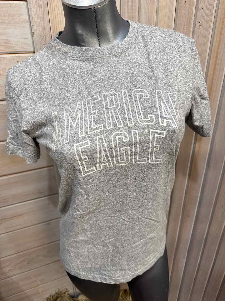 XS - American Eagle T-Shirt