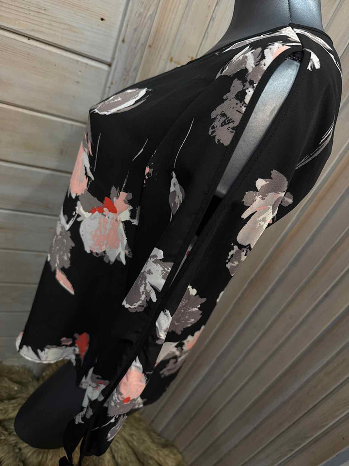 S - Maurices Cold Shoulder