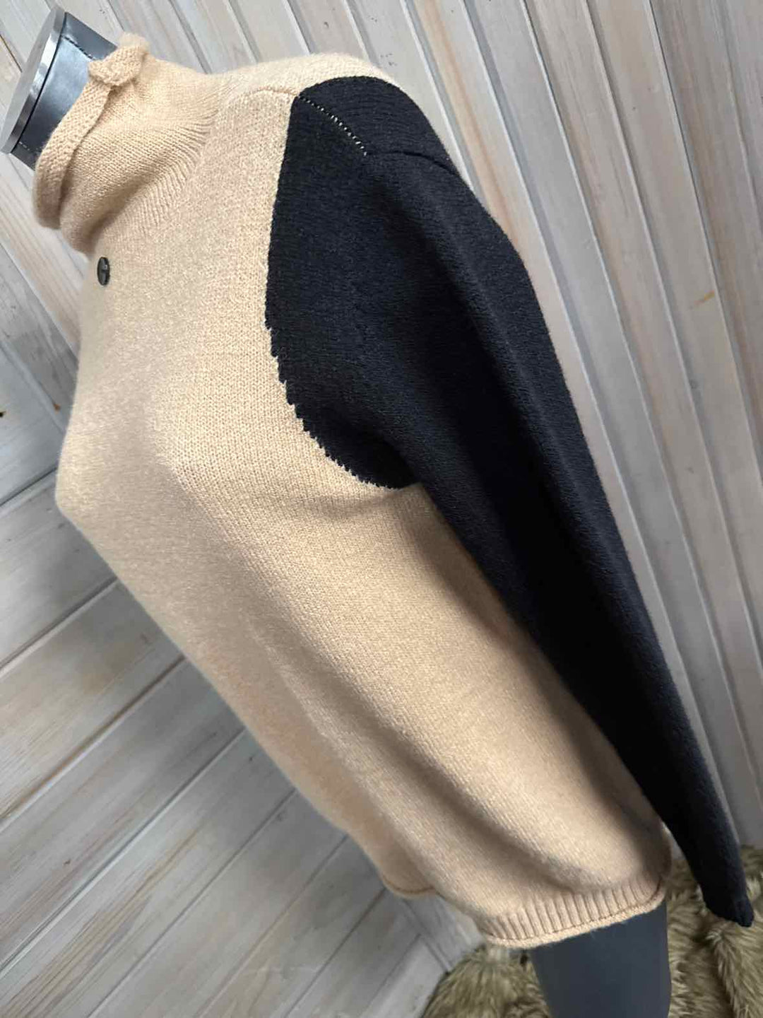 S - Sweater