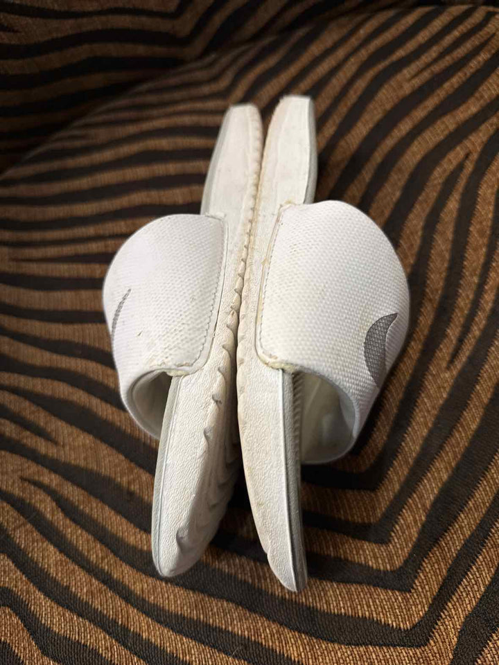6 - Nike Sandal