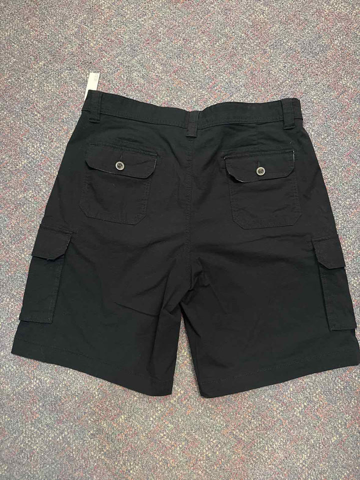 38 - Amazon Essentials Shorts