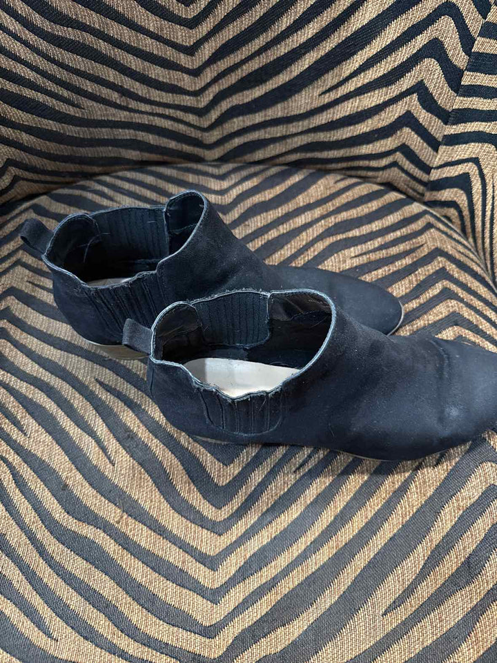 8.5 - a new day Boots