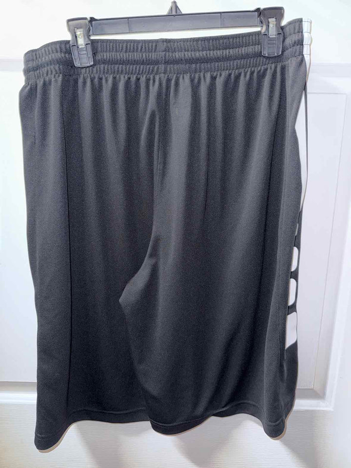 XL - Nike Shorts