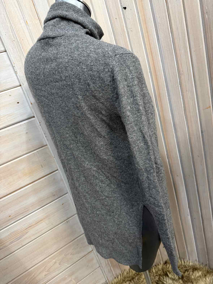 S - Ann Taylor Sweater