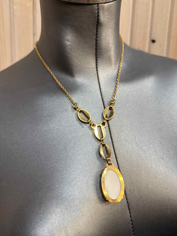 Jewelry - NWT Necklace
